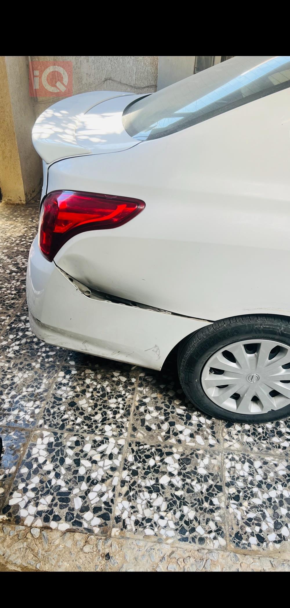 نيسان فيرسا